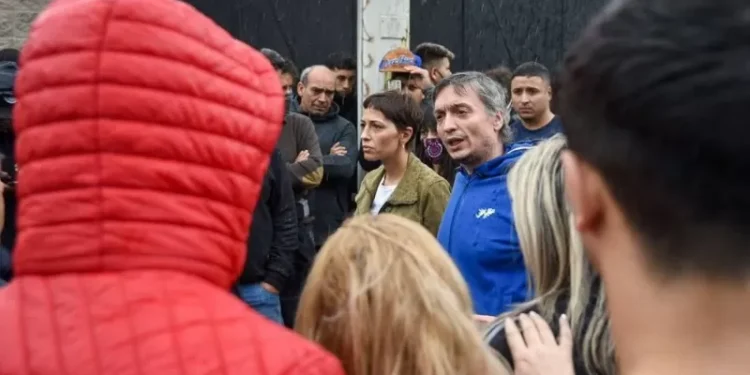 Con una carta abierta, el kirchnerismo presiona para que Kicillof no desdoble
